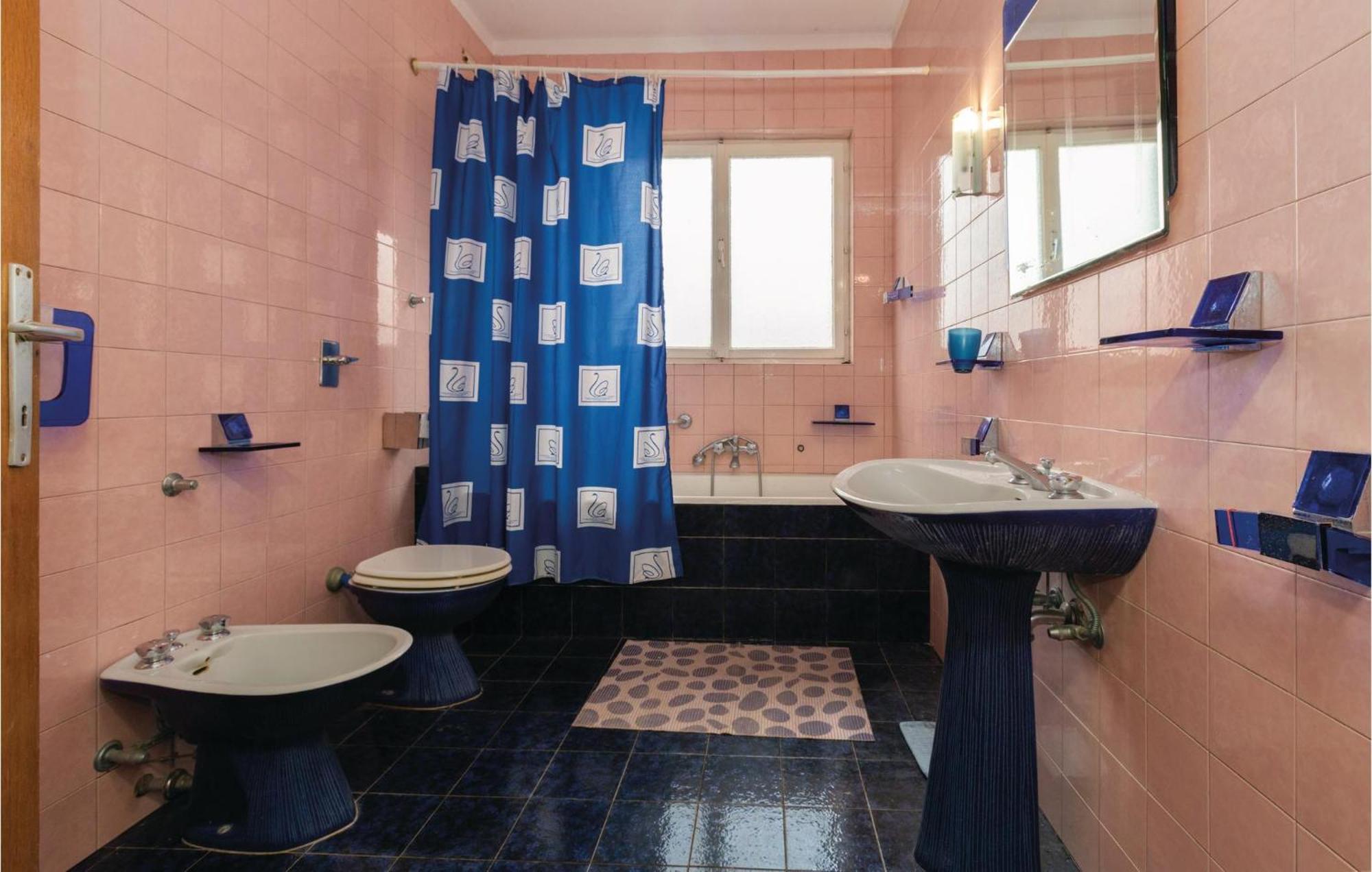 2 Bedroom Pet Friendly Apartment In Lovrecica מראה חיצוני תמונה
